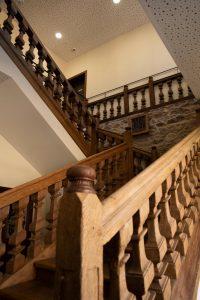 Sainte-Croix-en-Plaine-escalier-mairie